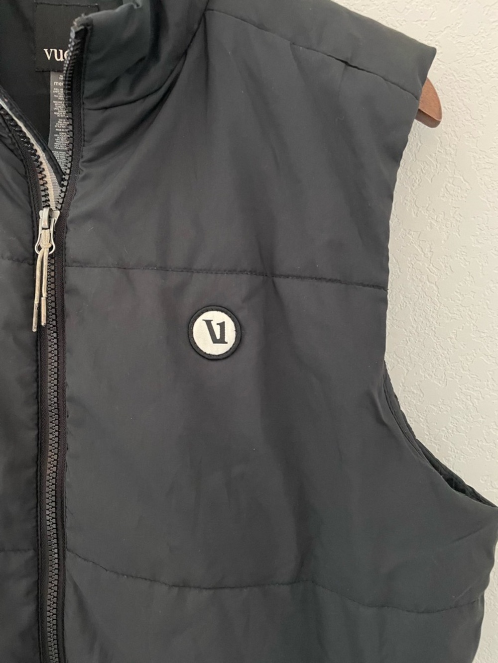 Vuori Echo Insulated Vest 2.0 Black Medium Puff - Picture 2 of 9